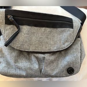 Lululemon festival crossbody bag, grey